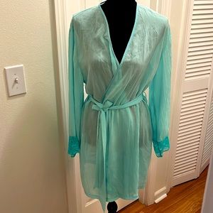 Sensara sea foam sheer robe
